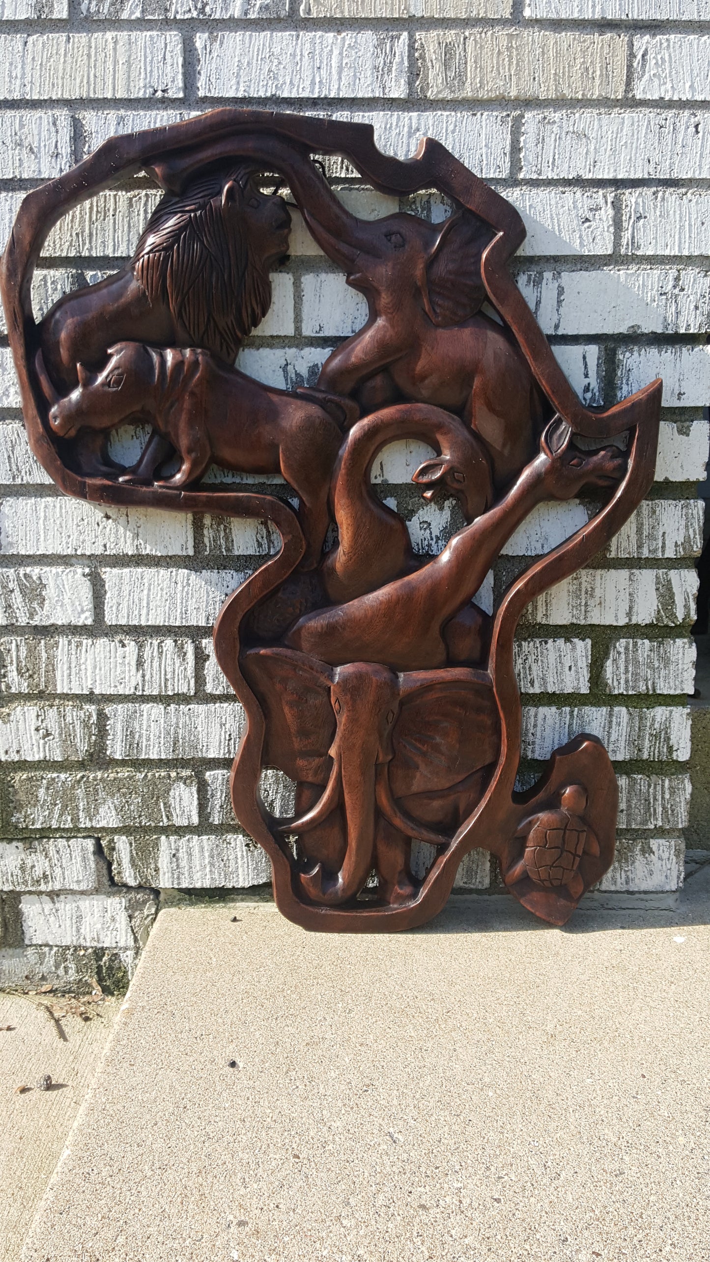 Native Sese wood Africa Outlining Safari Animals